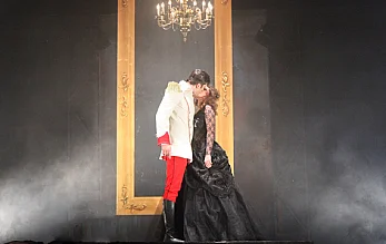 ANNA KARENINA
