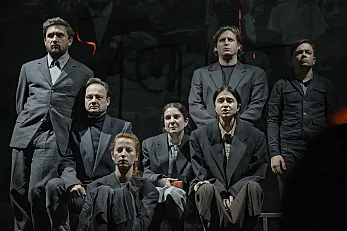 1946-spectacol-de-teatru-documentar