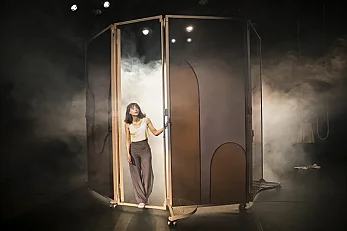 a-girls-story-povestea-unei-fete