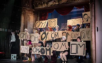 opera-de-trei-parale